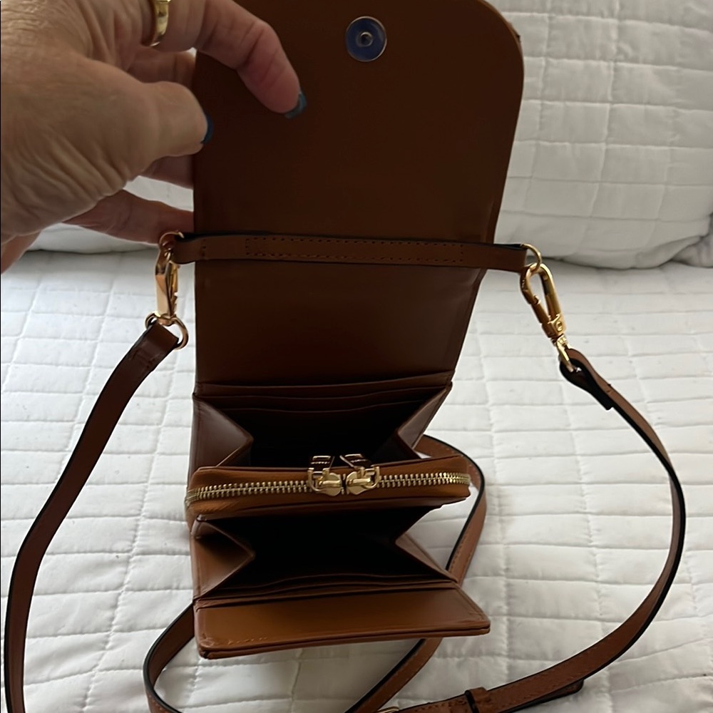 🦀Perfect Summer Bag—3 Compartment Woven Body w/Brown Vegan Leather Trim - Picture 3 of 9